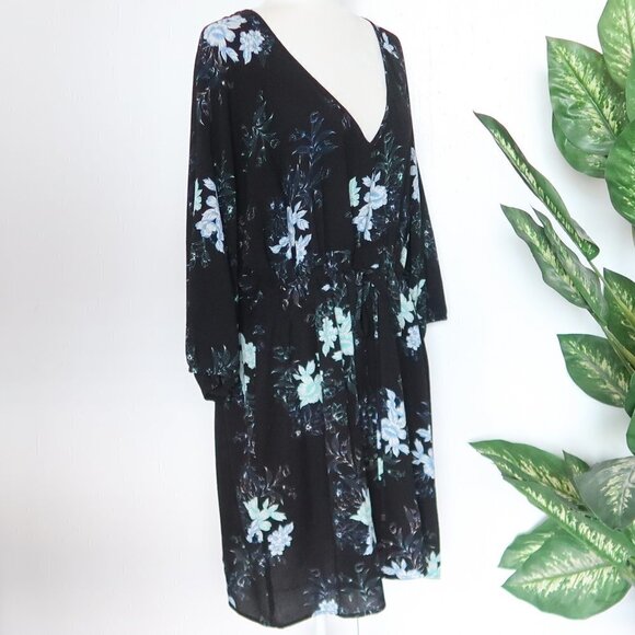 City Chic Ginza Black Blue White Floral V-neck Tie Elastic Waist 3/4 Sleeve 18 - Picture 3 of 10